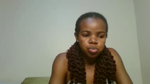 Snapshot of sassybrown26 chatting on November 20, 9:20 am sassy online show from November 20, 9:20 am