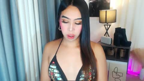 sassynamix online show from June 18, 5:17 pm