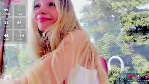 Snapshot of sassyt33n chatting on June 30, 8:04 am sassyt33n online show from June 30, 8:04 am