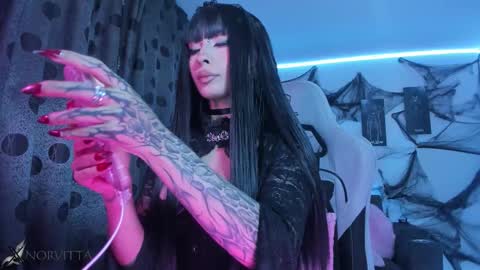 Snapshot of satanbabee_ chatting on October 29, 10:55 pm im expecting 300 thumbs up on my altar online show from October 29, 10:55 pm