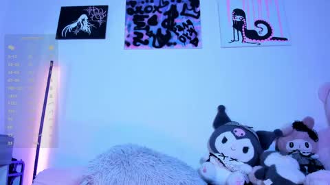    im expecting 300 thumbs up on my altar online show from May 16, 12:40 am