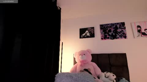    im expecting 300 thumbs up on my altar online show from July 16, 1:00 am