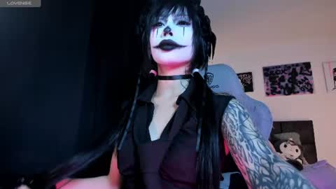    im expecting 300 thumbs up on my altar online show from July 25, 1:04 am