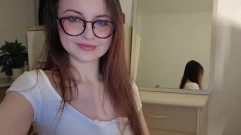 Snapshot of satin_sin chatting on March 16, 5:39 pm Lori online show from March 16, 5:39 pm