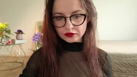 Lori online show from June 7, 6:11 pm