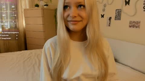 satinpresence online show from May 7, 6:52 am