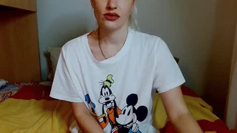 Snapshot of satinqueen90 chatting on November 25, 8:14 am Satinqueen90 online show from November 25, 8:14 am