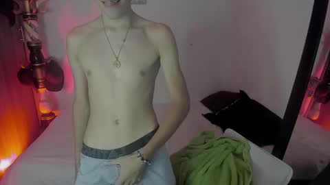 satosh_y online show from January 11, 9:04 am