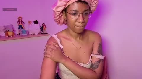 Snapshot of saturno_vibes chatting on March 19, 7:01 am saturno_vibes online show from March 19, 7:01 am