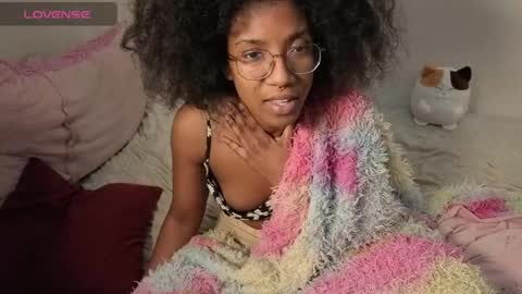 Snapshot of saturno_vibes chatting on March 27, 10:04 am saturno_vibes online show from March 27, 10:04 am