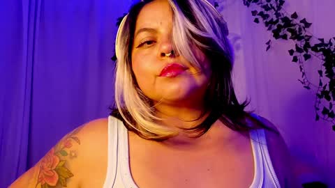 Gina George online show from December 9, 12:23 am