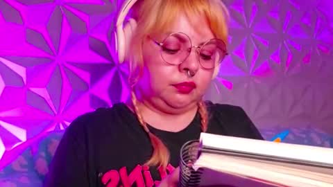 Gina George online show from September 24, 12:47 am