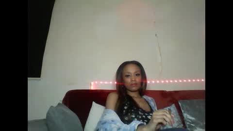 Snapshot of saucy_shanice chatting on January 24, 12:52 am Shaniiice online show from January 24, 12:52 am