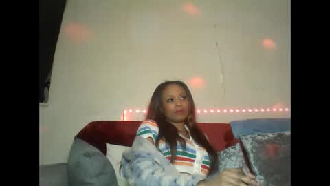 Snapshot of saucy_shanice chatting on February 11, 1:31 am Shaniiice online show from February 11, 1:31 am