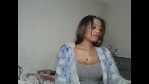 Snapshot of saucy_shanice chatting on February 17, 1:36 am Shaniiice online show from February 17, 1:36 am