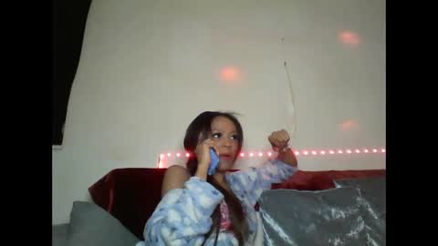 Snapshot of saucy_shanice chatting on February 25, 7:36 pm Shaniiice online show from February 25, 7:36 pm