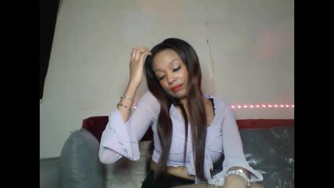 Snapshot of saucy_shanice chatting on February 26, 10:42 pm Shaniiice online show from February 26, 10:42 pm