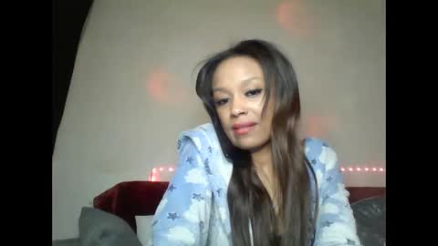 Snapshot of saucy_shanice chatting on February 28, 2:09 am Shaniiice online show from February 28, 2:09 am