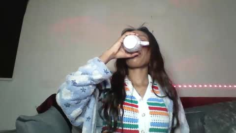 Snapshot of saucy_shanice chatting on March 8, 7:20 pm Shaniiice online show from March 8, 7:20 pm