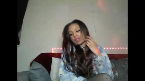 Snapshot of saucy_shanice chatting on March 10, 11:27 pm Shaniiice online show from March 10, 11:27 pm