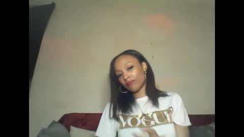 Snapshot of saucy_shanice chatting on September 9, 9:25 pm Shaniiice online show from September 9, 9:25 pm