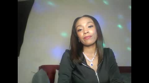 Snapshot of saucy_shanice chatting on September 20, 9:49 pm Shaniiice online show from September 20, 9:49 pm