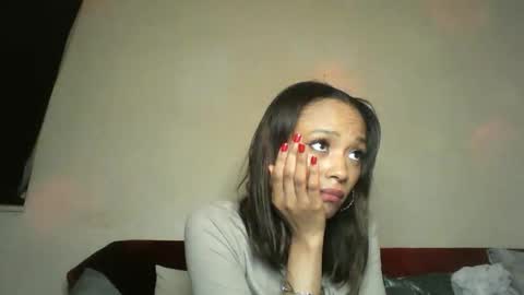 Snapshot of saucy_shanice chatting on September 28, 9:53 pm Shaniiice online show from September 28, 9:53 pm