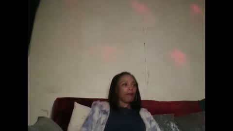 Snapshot of saucy_shanice chatting on November 11, 12:32 am Shaniiice online show from November 11, 12:32 am