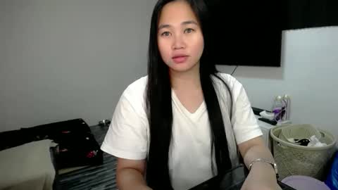 saucymegan online show from December 21, 12:34 pm