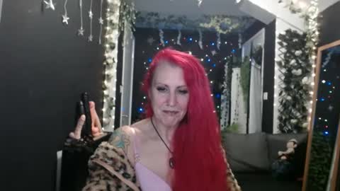 SaucySky online show from January 6, 10:05 pm