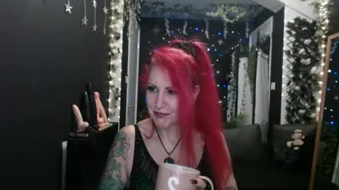 SaucySky online show from January 11, 9:15 pm