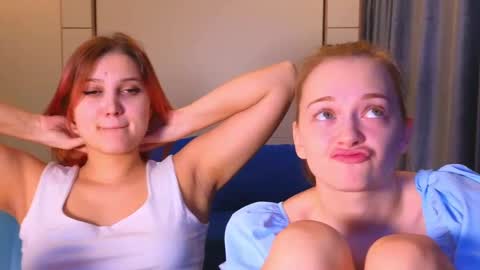 Snapshot of sav_anna chatting on December 9, 2:28 pm LUNA and ANNA online show from December 9, 2:28 pm