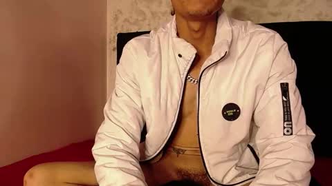 SavageLover  online show from November 6, 4:46 am