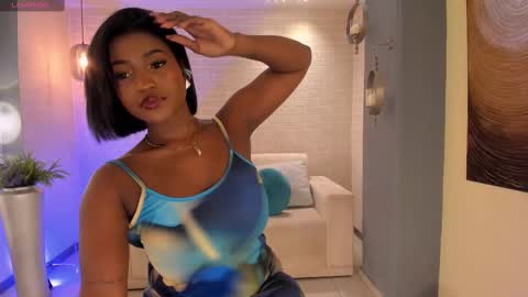 S a v a n n a h  online show from March 9, 11:47 am