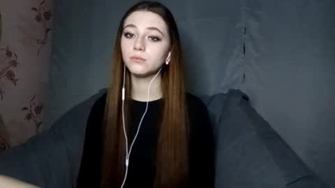 Sophie online show from October 5, 3:32 pm