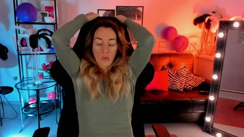 save the qween online show from December 16, 7:48 am