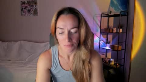 save the qween online show from October 5, 11:19 am