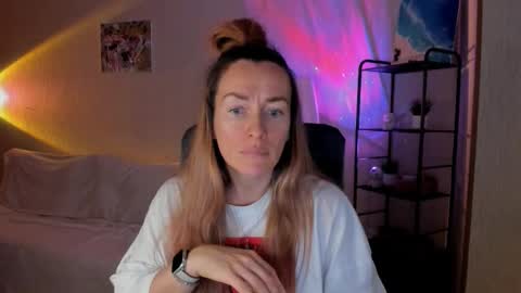 save the qween online show from December 19, 10:11 am