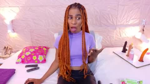 Snapshot of savory_pussy18 chatting on November 3, 1:56 pm savory_pussy18 online show from November 3, 1:56 pm