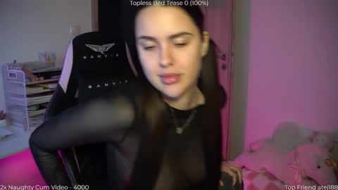 Naomi online show from March 8, 4:44 pm