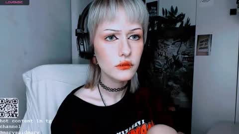 pronoun she. name Mary. age 21. online show from September 27, 12:48 am