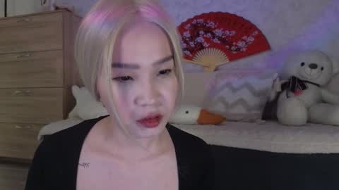 Snapshot of saya_lin chatting on December 17, 6:25 pm Saya online show from December 17, 6:25 pm