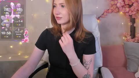 Snapshot of sayl0r_moon chatting on February 28, 1:06 am Kira GMT 7 Mon Thu-Sun 0800am-0200pm online show from February 28, 1:06 am