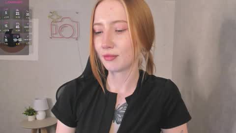 Snapshot of sayl0r_moon chatting on March 27, 8:26 am Kira GMT 7 Mon Thu-Sun 0800am-0200pm online show from March 27, 8:26 am