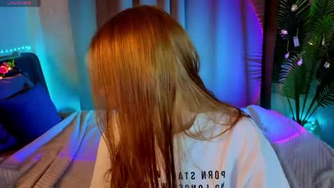 Snapshot of sayl0r_moon chatting on April 5, 9:17 am Kira GMT 7 Mon Thu-Sun 0800am-0200pm online show from April 5, 9:17 am