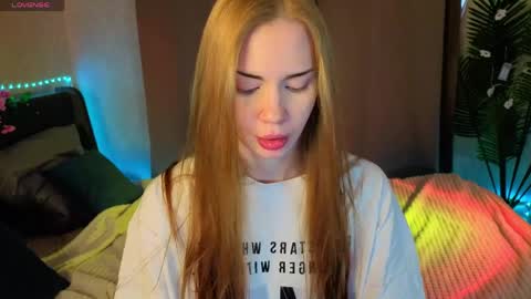 Snapshot of sayl0r_moon chatting on April 10, 9:25 am Kira GMT 7 Mon Thu-Sun 0800am-0200pm online show from April 10, 9:25 am