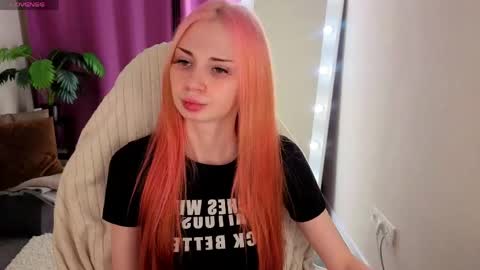 Snapshot of sayl0r_moon chatting on June 2, 9:22 am Kira GMT 7 Mon Thu-Sun 0800am-0200pm online show from June 2, 9:22 am