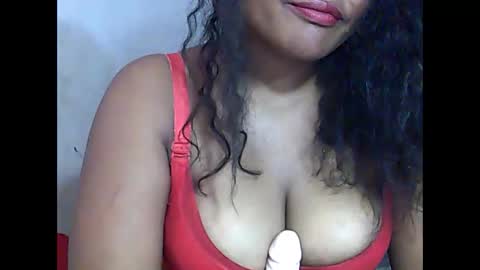 saylla1 online show from January 13, 6:51 am