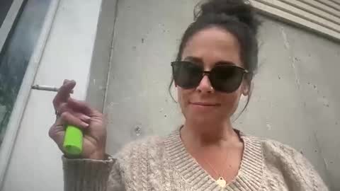 Good Girls Say Please...and Thank You online show from March 5, 11:01 pm