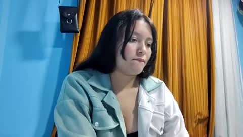 Snapshot of sayuce_black chatting on December 22, 4:42 am sayuce black online show from December 22, 4:42 am